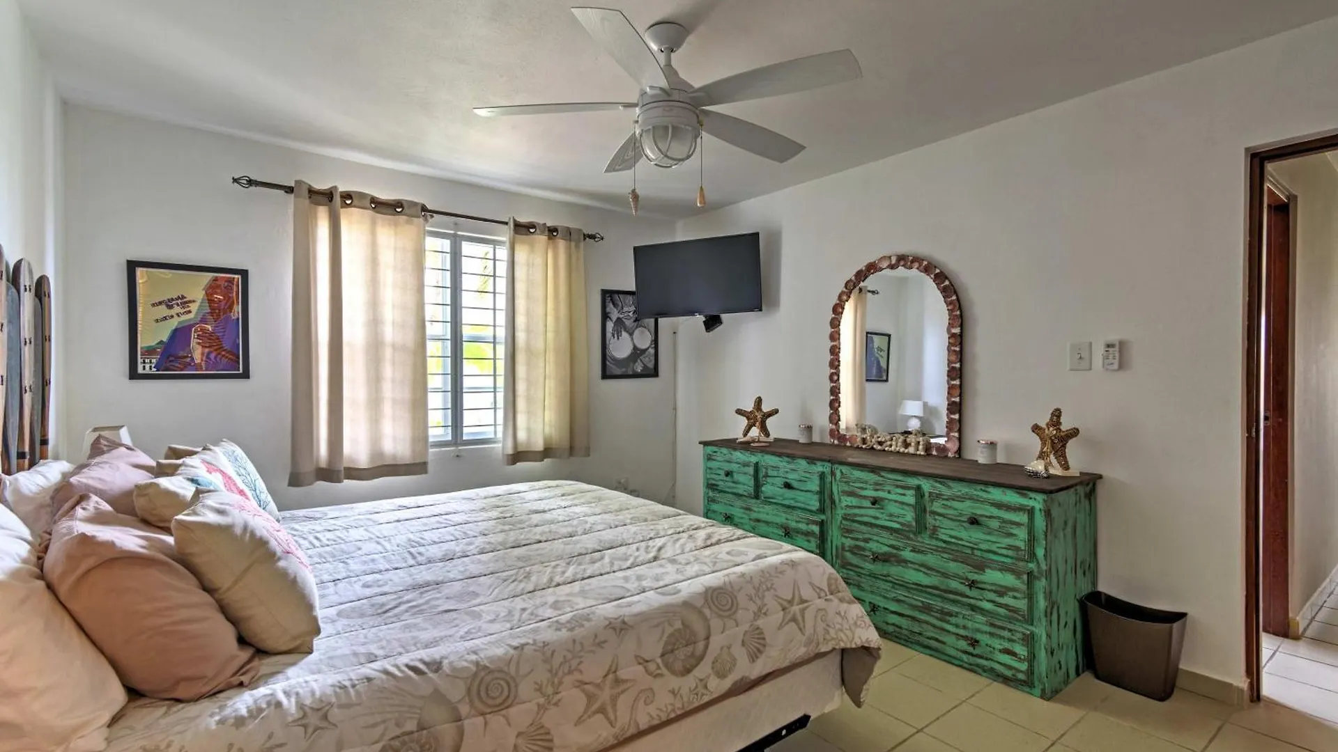 Tropical Caribbean Bungalow With Ocean Views And Pool Manati