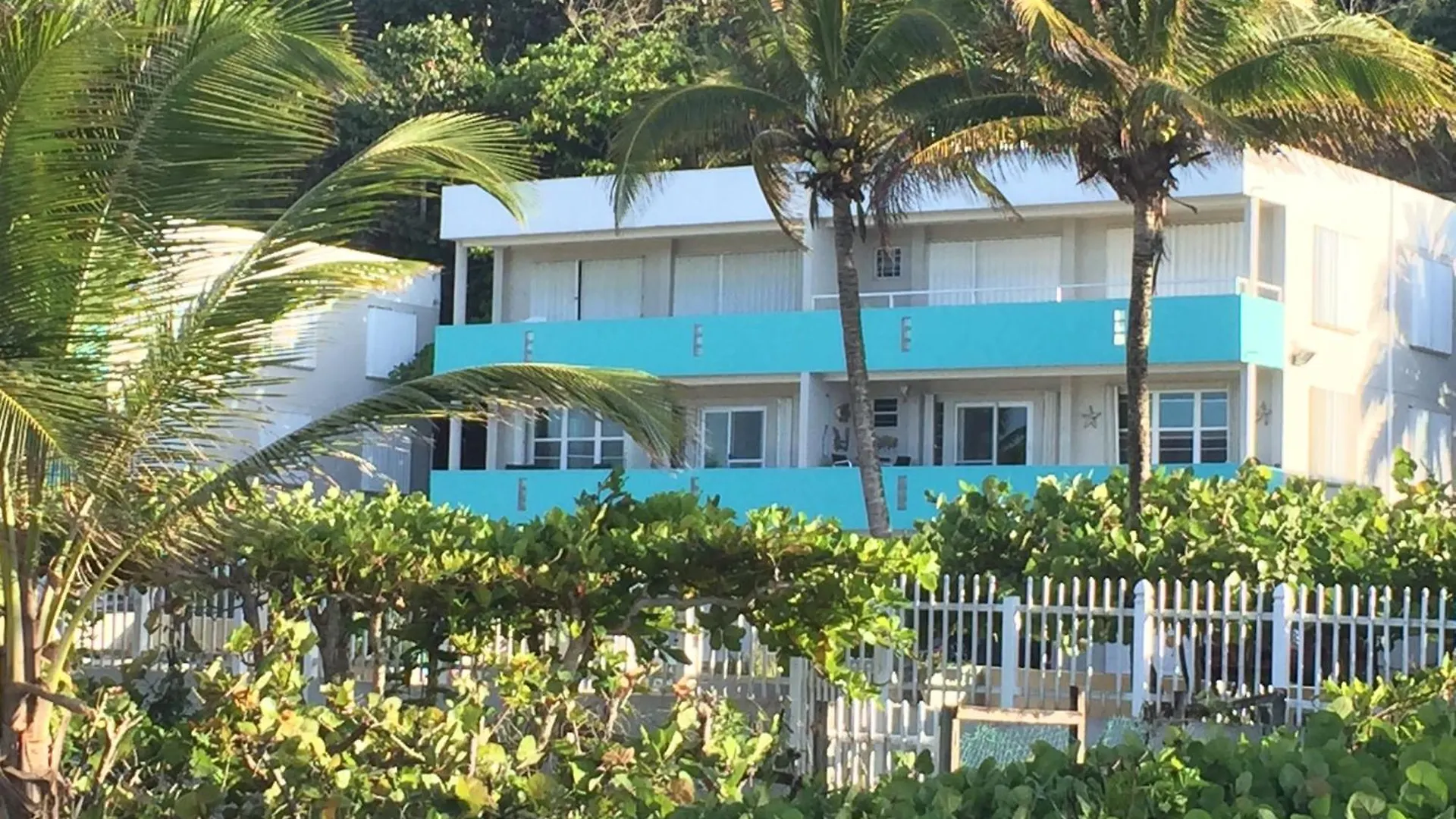 Apartament Tropical Caribbean Bungalow With Ocean Views And Pool Manati
